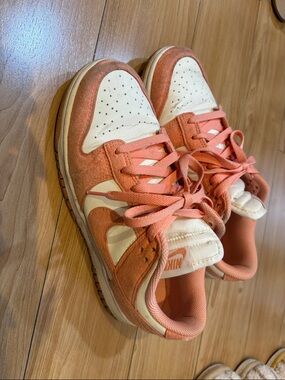 Nike Coral and Cream Low-Top Sneakers